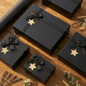 Onyx North Gift Box