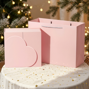 Rosy Heart Gift Box